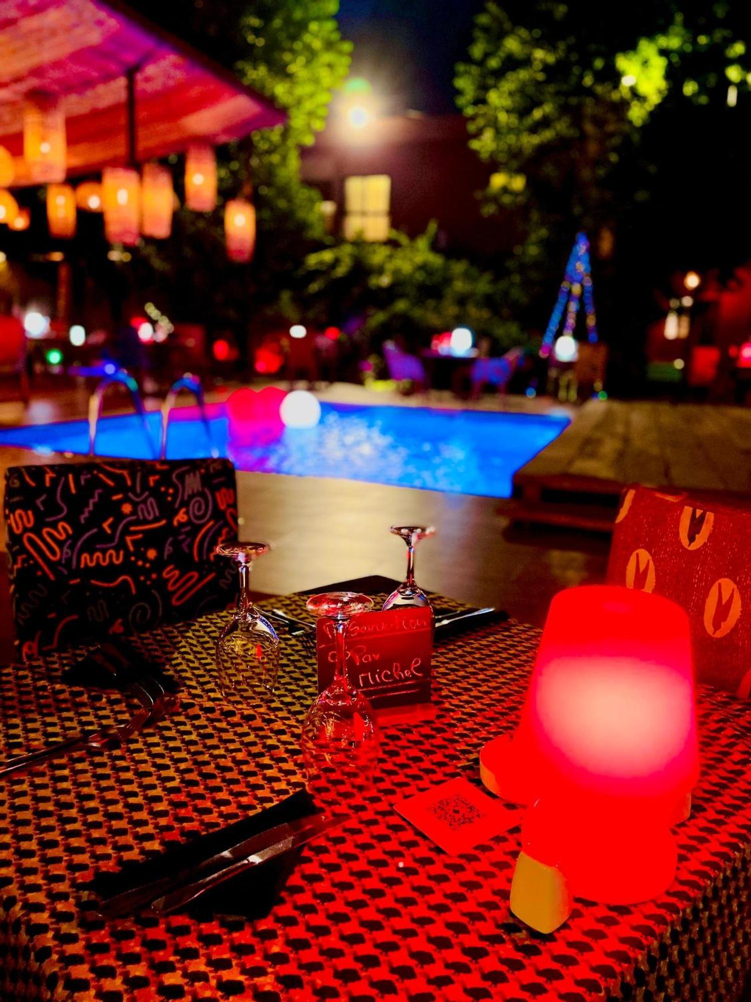 Le Patio Hotel Lome Bagian luar foto