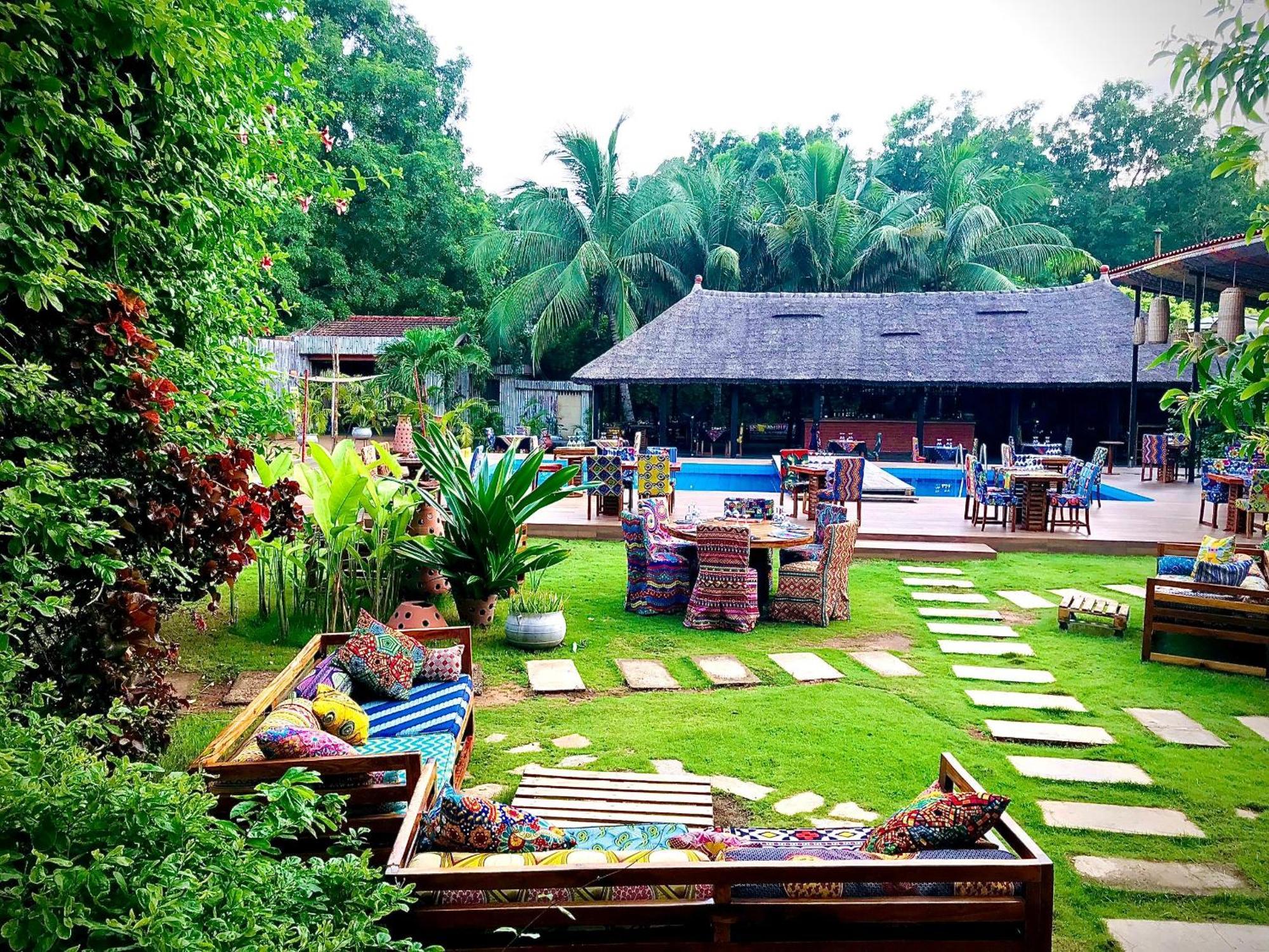 Le Patio Hotel Lome Bagian luar foto