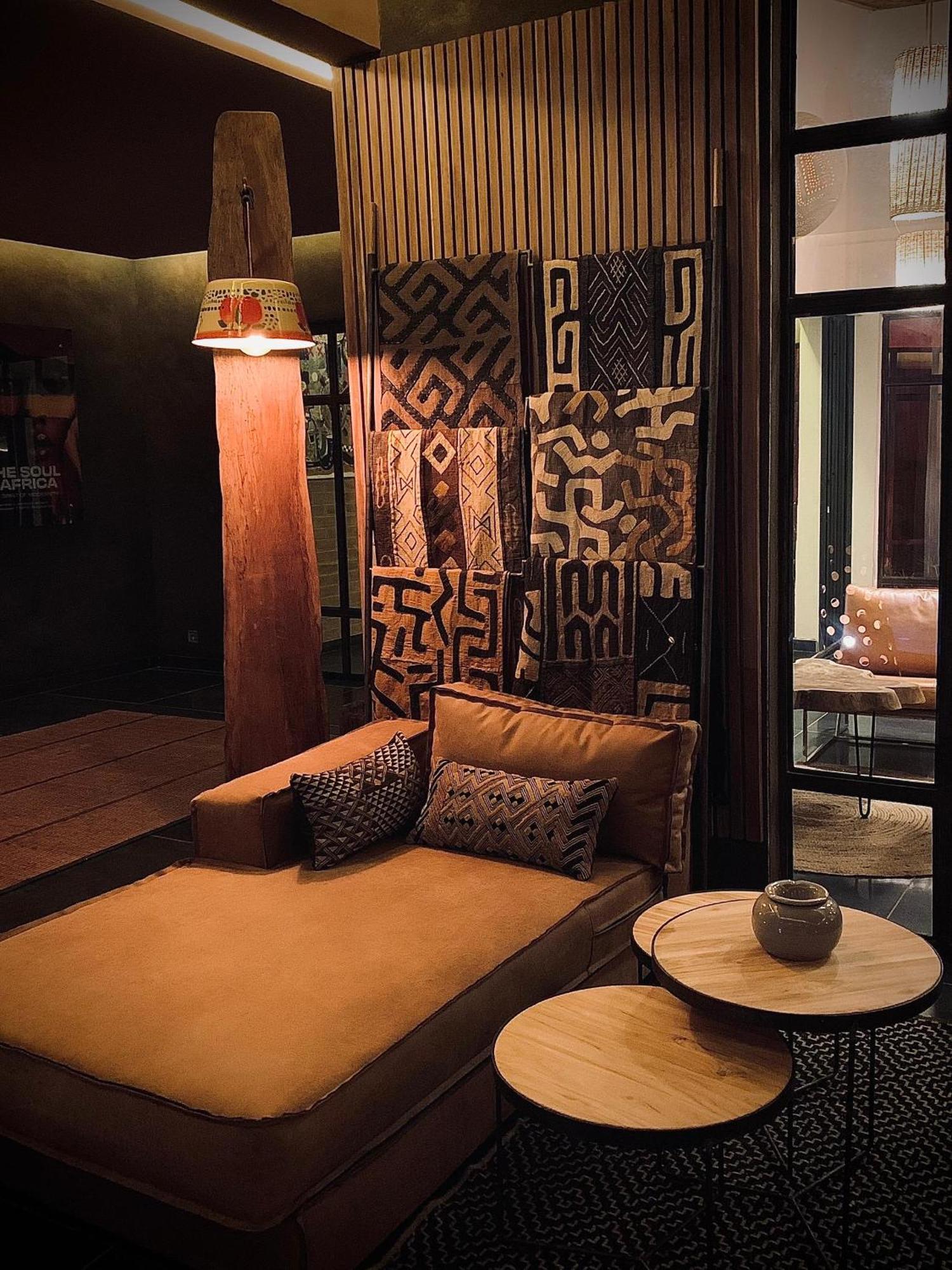 Le Patio Hotel Lome Bagian luar foto