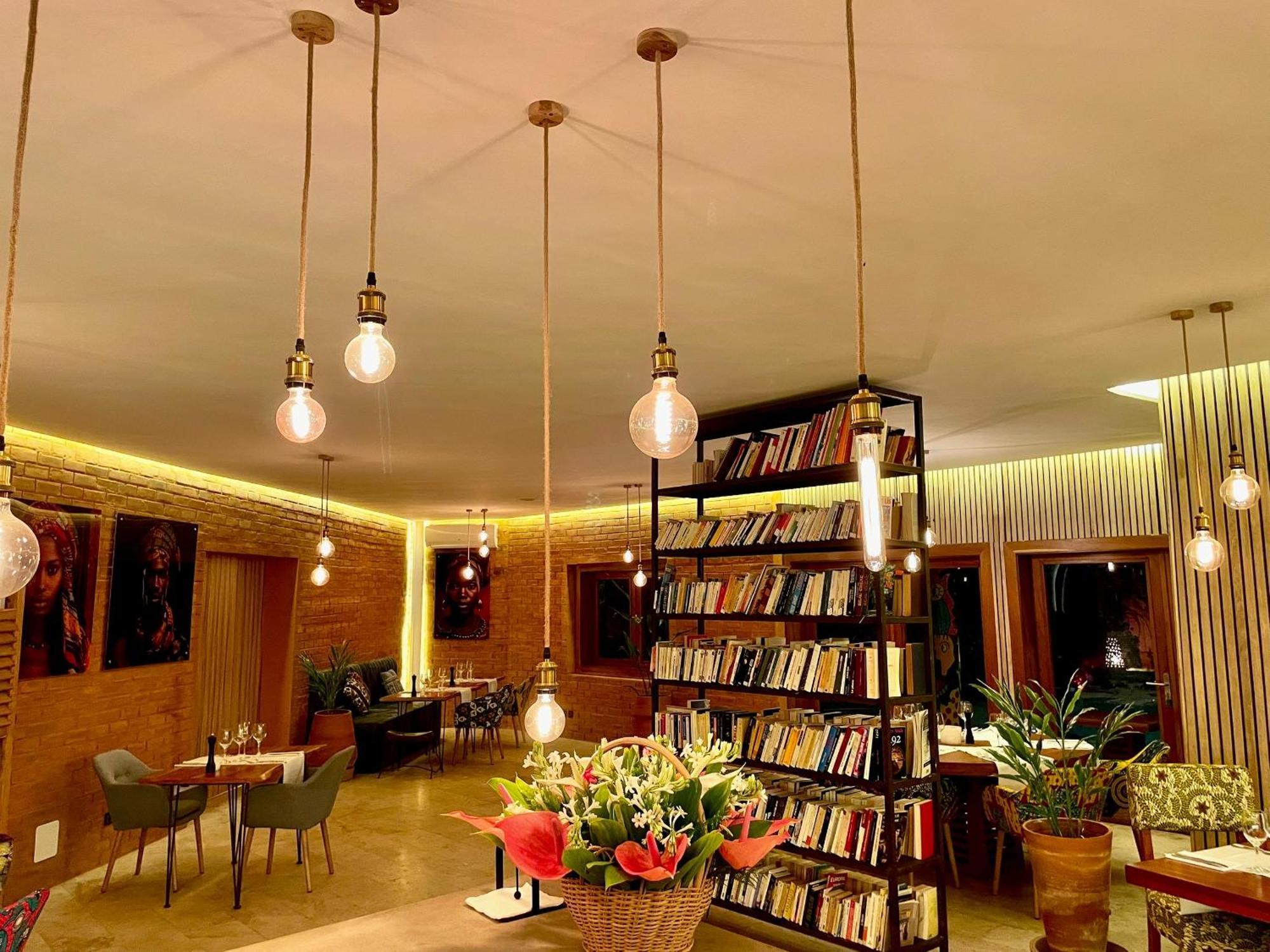 Le Patio Hotel Lome Bagian luar foto