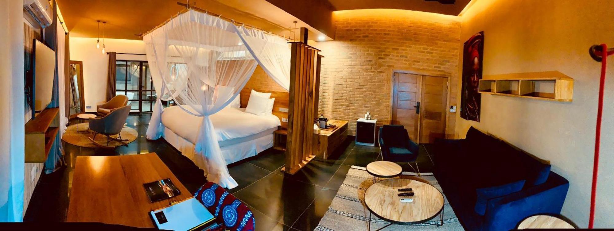 Le Patio Hotel Lome Bagian luar foto